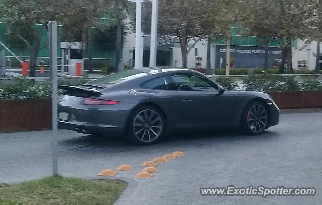 Porsche 911 spotted in Guadalajara, Mexico
