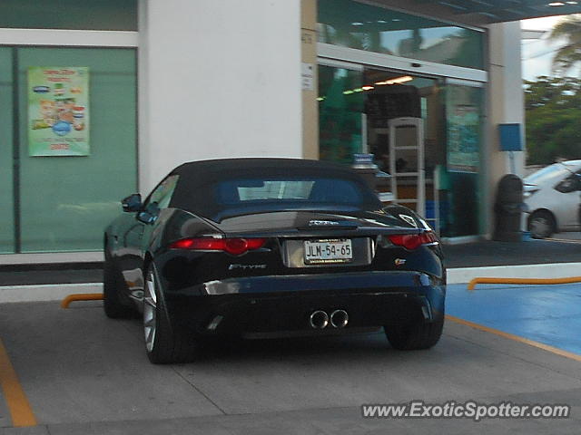 Jaguar F-Type spotted in Guadalajara, Mexico