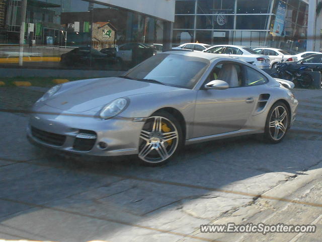 Porsche 911 Turbo spotted in Guadalajara, Mexico