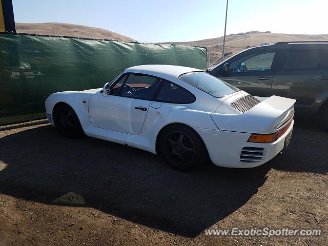 Porsche 959 spotted in Sears Point, California