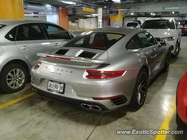 Porsche 911 Turbo spotted in Guadalajara, Mexico