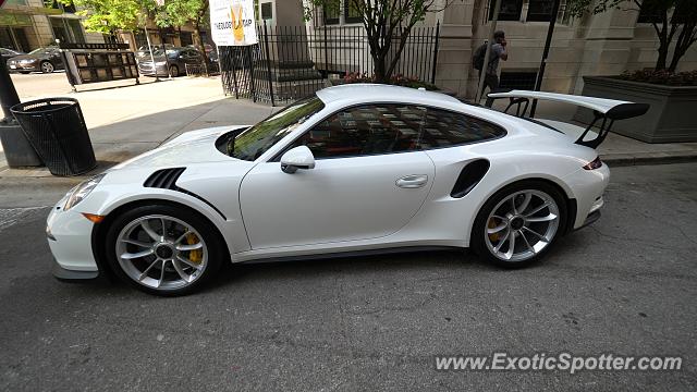 Porsche 911 GT3 spotted in Chicago, United States