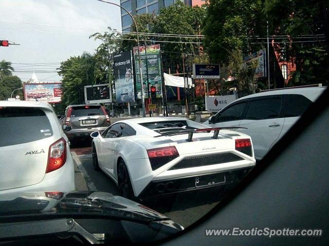 Lamborghini Gallardo spotted in Jakarta, Indonesia