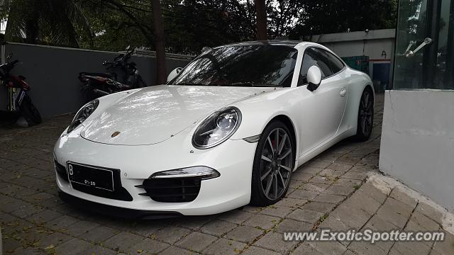Porsche 911 spotted in Jakarta, Indonesia