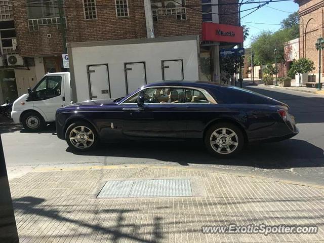 Rolls-Royce Wraith spotted in Catamarca, Argentina