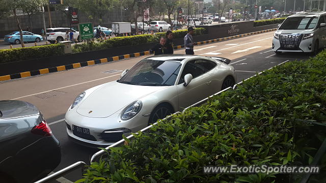 Porsche 911 spotted in Jakarta, Indonesia