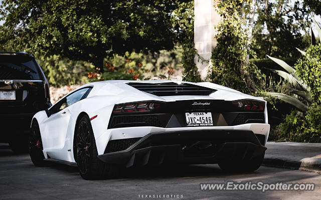 Lamborghini Aventador spotted in San Antonio, Texas