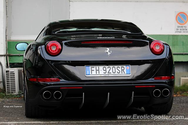 Ferrari California spotted in Siena, Italy