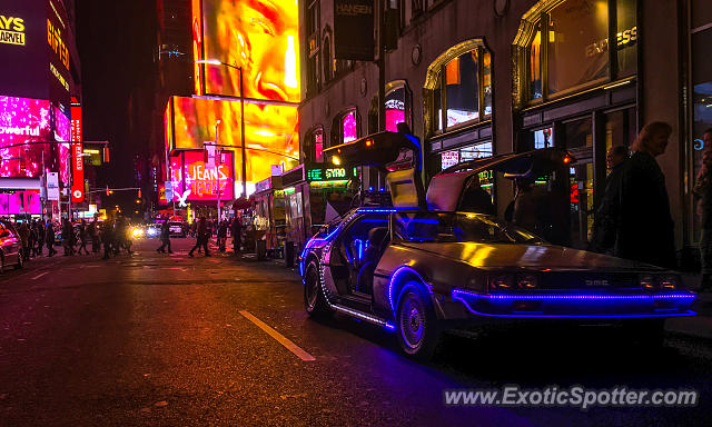 DeLorean DMC-12 spotted in Manhattan, New York
