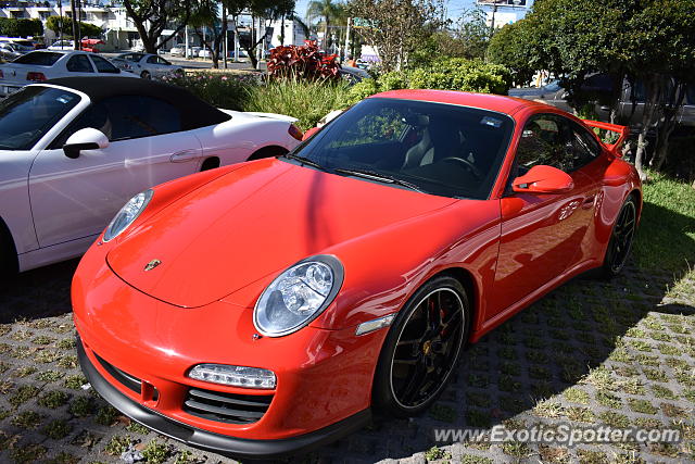 Porsche 911 spotted in Guadalajara, Mexico
