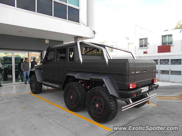 Mercedes 6x6 spotted in Guadalajara, Mexico