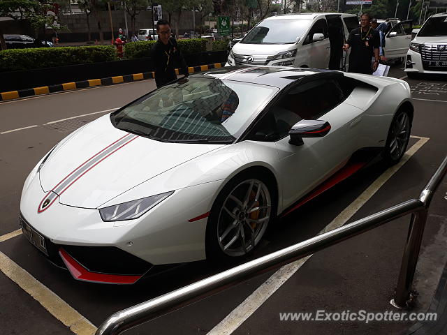 Lamborghini Huracan spotted in Jakarta, Indonesia