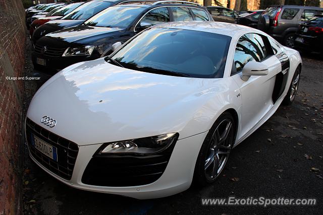 Audi R8 spotted in Siena, Italy