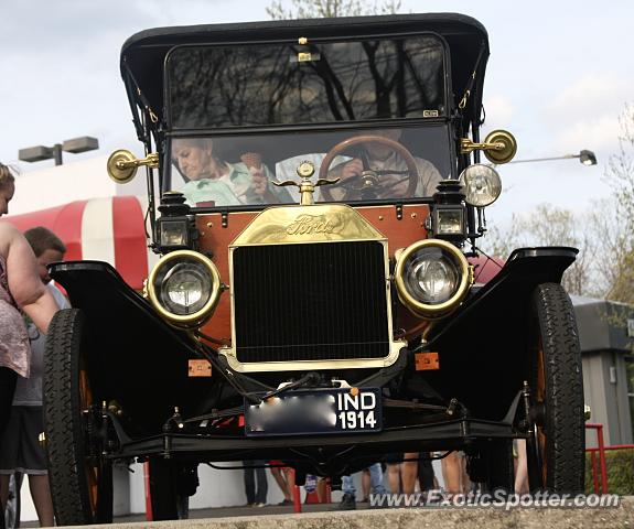 Other Vintage spotted in Bloomington, Indiana