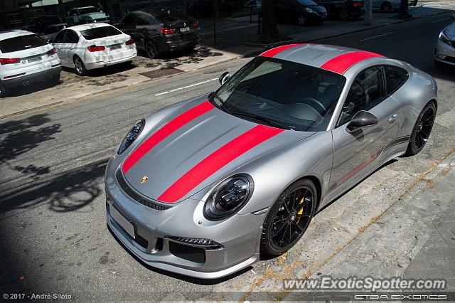 Porsche 911R spotted in São Paulo, SP, Brazil