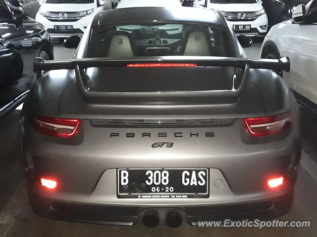 Porsche 911 GT3 spotted in Jakarta, Indonesia