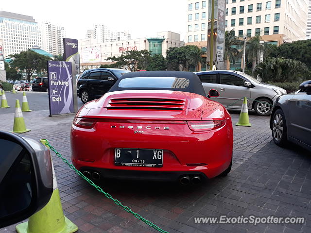Porsche 911 spotted in Jakarta, Indonesia