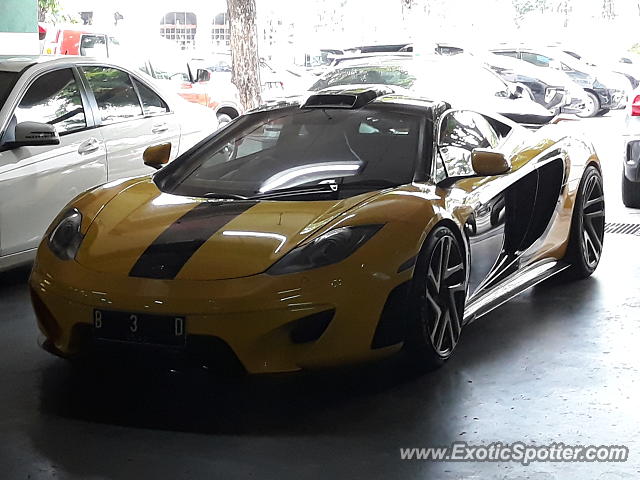Mclaren MP4-12C spotted in Jakarta, Indonesia
