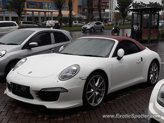 Porsche 911 spotted in Serpong, Indonesia