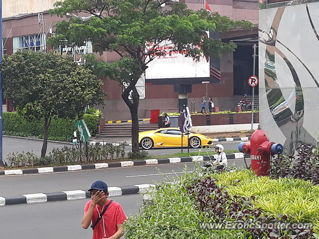 Lamborghini Huracan spotted in Jakarta, Indonesia