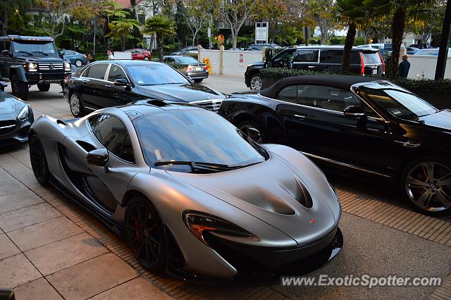 Mclaren P1 spotted in Beverly Hills, California