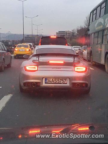 Porsche 911 GT2 spotted in Istanbul, Turkey