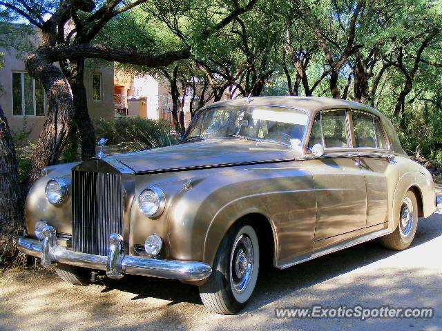 Rolls Royce Silver Cloud spotted in Tucson, Arizona