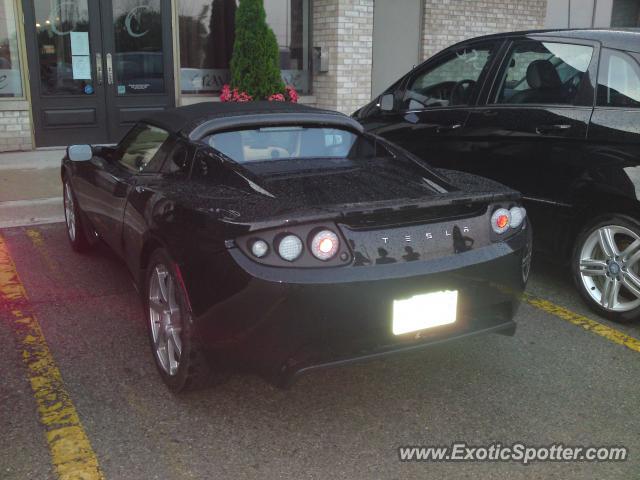Tesla Roadster spotted in London Ontario, Canada