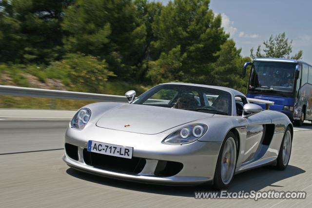 Porsche Carrera GT spotted in French Highway, France