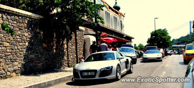 Audi R8 spotted in Istanbul, Turkey