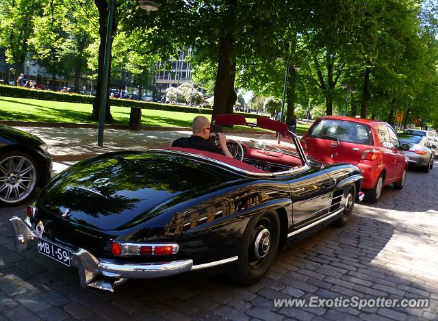 Mercedes 300SL spotted in Helsinki, Finland