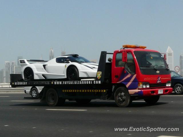 Ferrari Enzo spotted in Dubai, United Arab Emirates