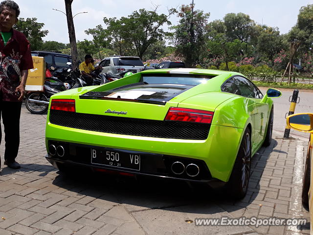 Lamborghini Gallardo spotted in Jakarta, Indonesia