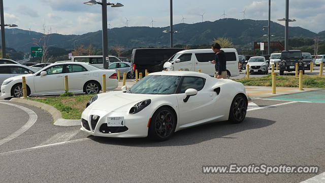 Alfa Romeo 4C spotted in Shizuoka, Japan
