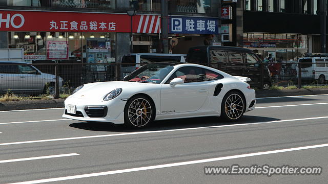 Porsche 911 Turbo spotted in Tokyo, Japan