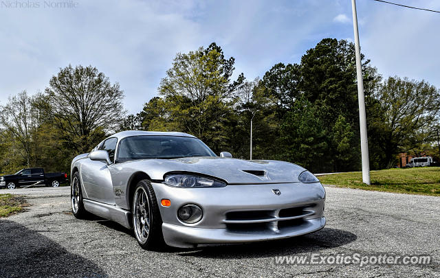 Dodge Viper spotted in Garner, North Carolina
