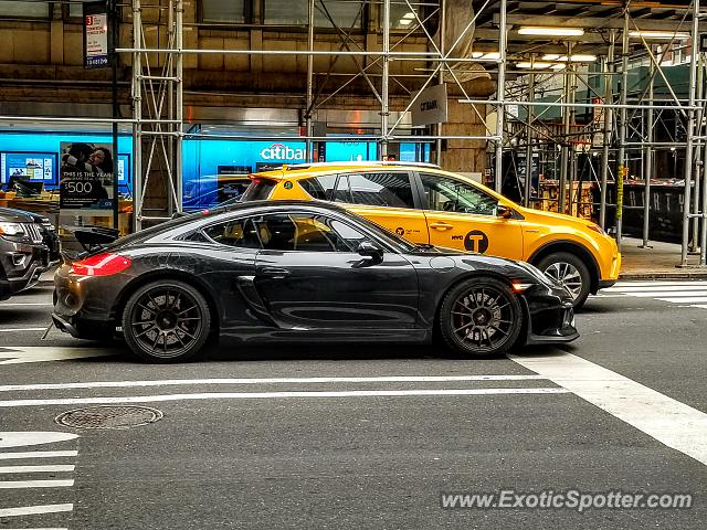 Porsche Cayman GT4 spotted in Manhattan, New York