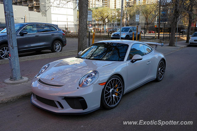 Porsche 911 GT3 spotted in Edmonton, Canada
