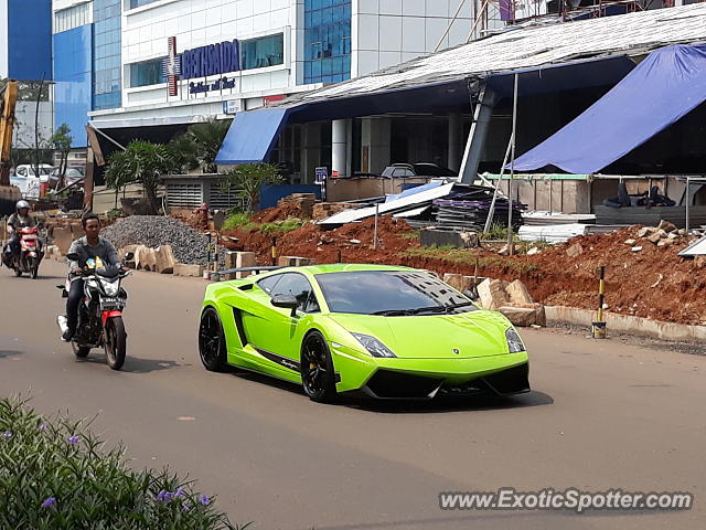 Lamborghini Gallardo spotted in Serpong, Indonesia