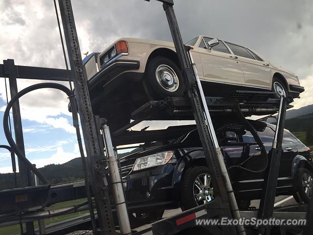 Rolls-Royce Silver Spirit spotted in Somewhere in, Montana
