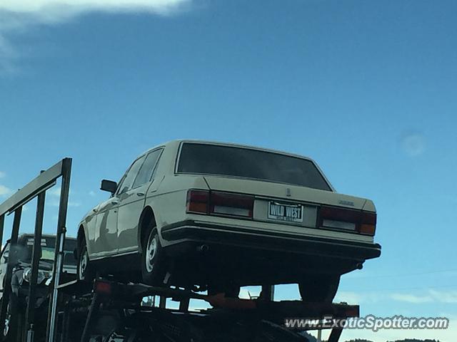 Rolls-Royce Silver Spirit spotted in Somewhere in, Montana
