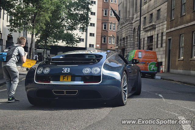 Bugatti Veyron spotted in London, United Kingdom