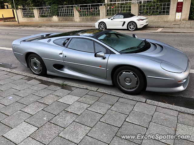Jaguar XJ220 spotted in Munich, Germany