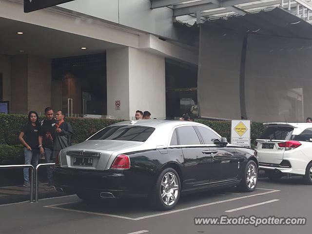 Rolls-Royce Ghost spotted in Jakarta, Indonesia
