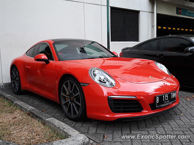 Porsche 911 spotted in Jakarta, Indonesia