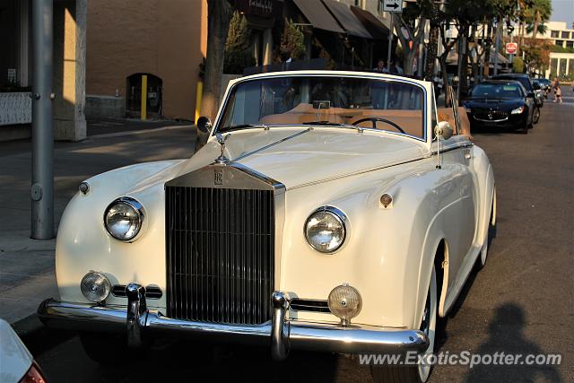 Rolls-Royce Silver Cloud spotted in Beverly Hills, California