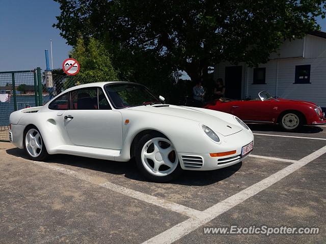 Porsche 959 spotted in Wevelgem, Belgium