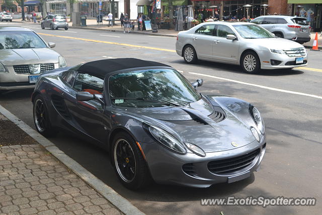 Lotus Elise spotted in West Hartford, Connecticut