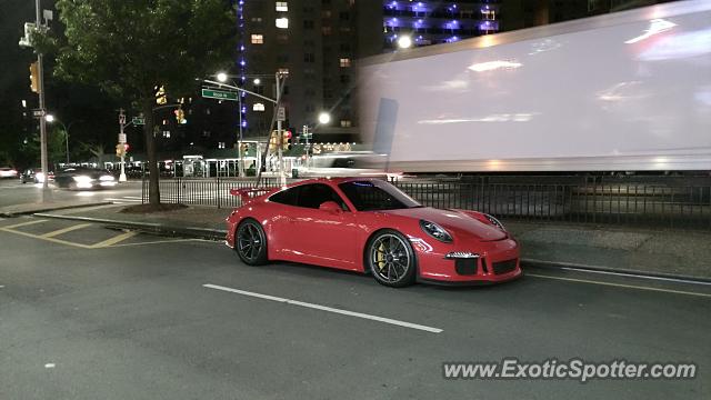 Porsche 911 GT3 spotted in Queens, New York