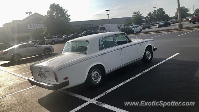 Rolls-Royce Silver Shadow spotted in Greenville, North Carolina